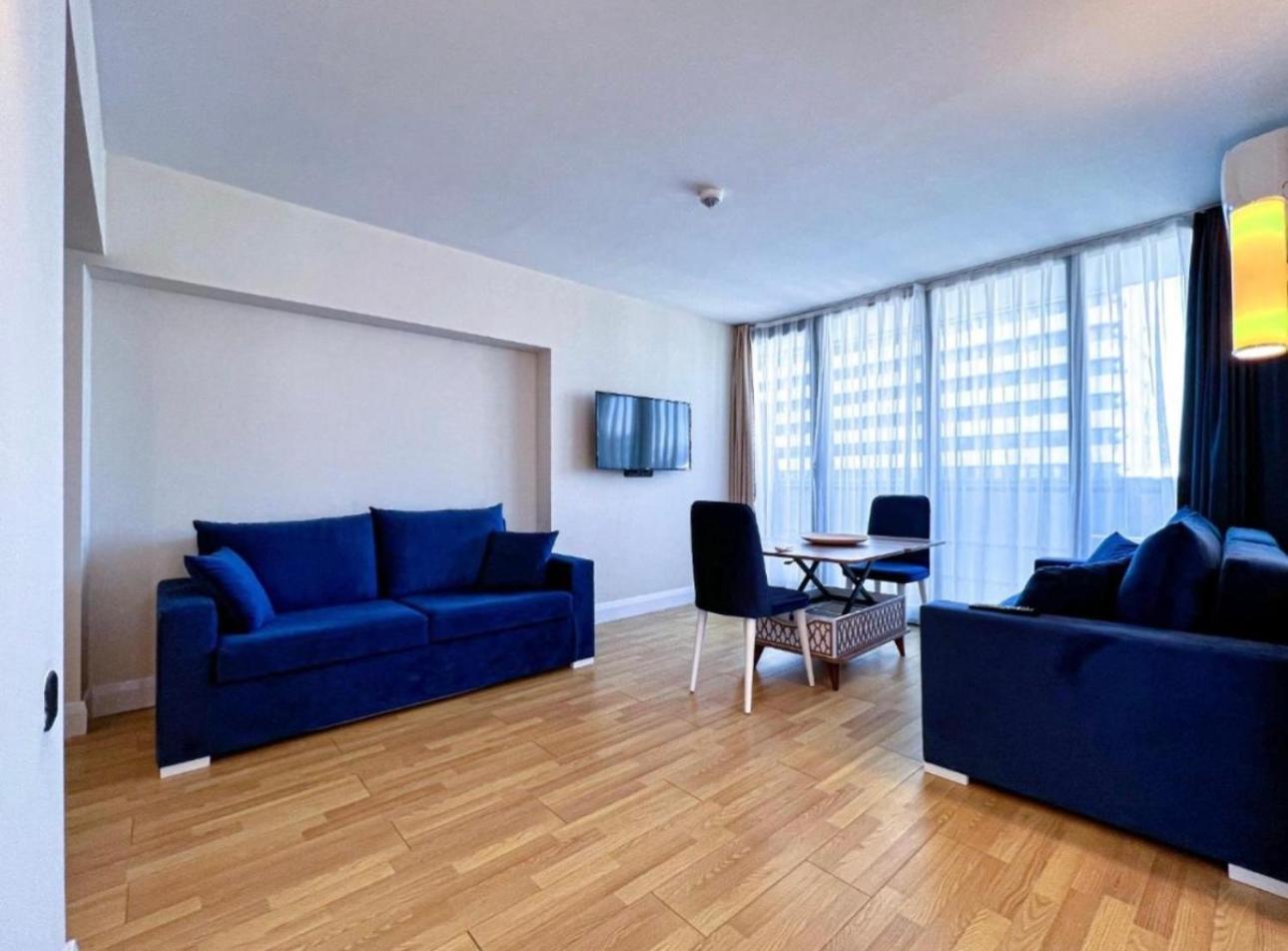 Orbi City Apartment With Sea View Batumi Bagian luar foto