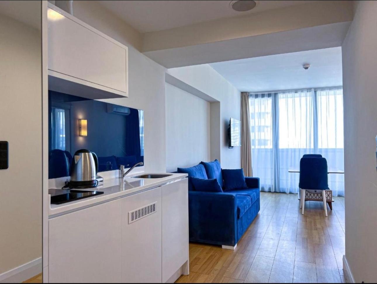 Orbi City Apartment With Sea View Batumi Bagian luar foto