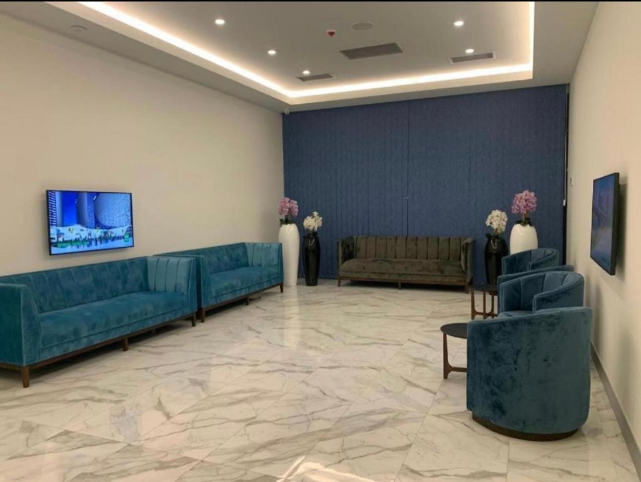 Orbi City Apartment With Sea View Batumi Bagian luar foto