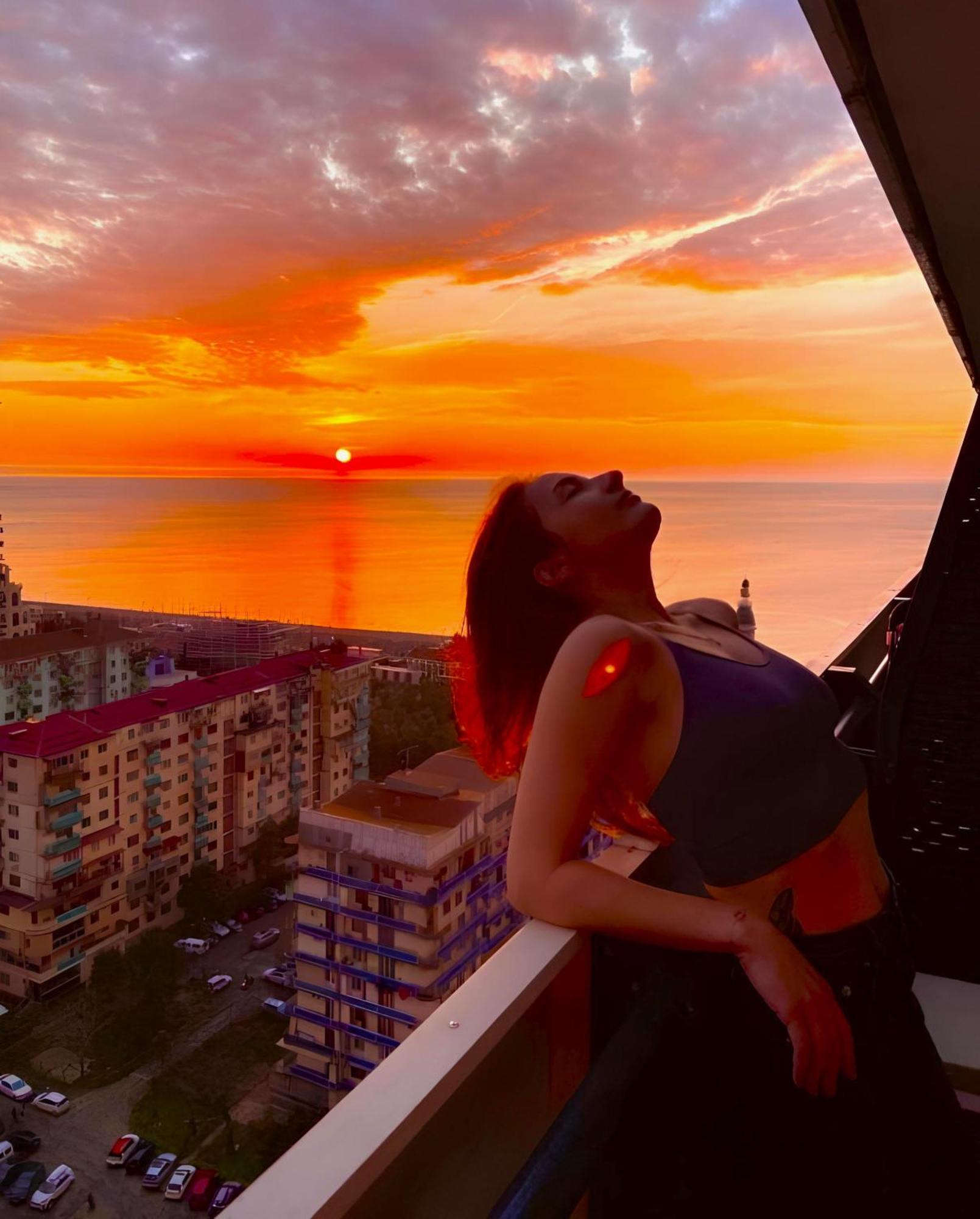 Orbi City Apartment With Sea View Batumi Bagian luar foto